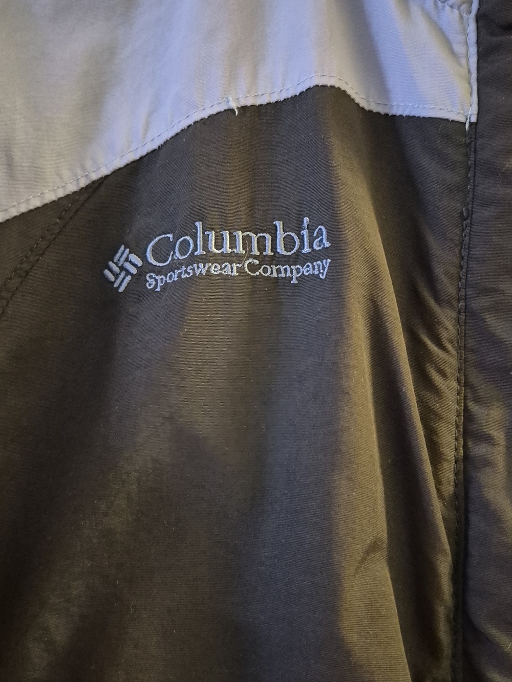Columbia Navy and Light Blue Outdoor Jacket - Picture 5 of 13
